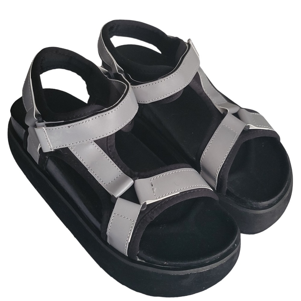 Urban Outfitters Sandals Women 7 Gray Black Platform Y2K Strappy Open Toe Chunky